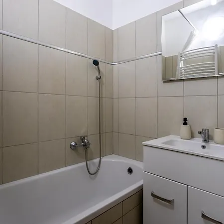 Six Corners - Bright Corner